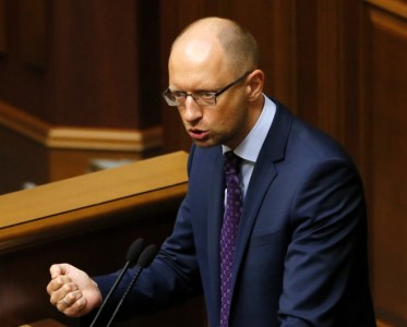 Яценюку подложили бомбу