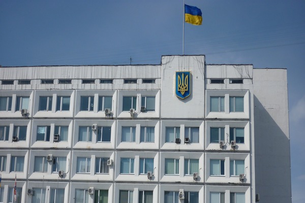 У ЧЕРКАСЬКІЙ МЕРІЇ ПОЛІЦІЯ ОБШУКАЛА КАБІНЕТИ ЧИНОВНИКІВ