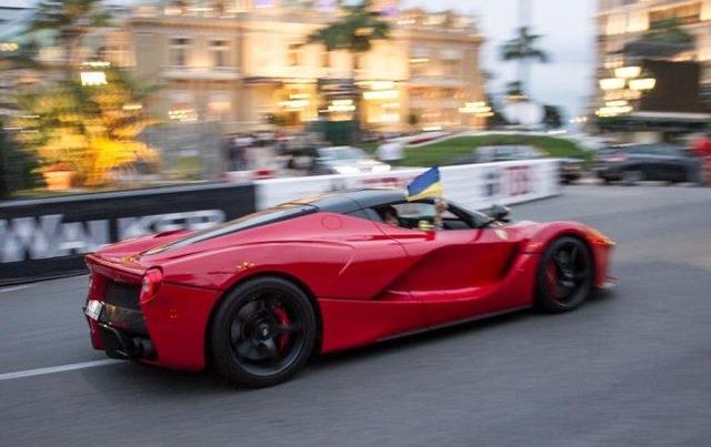 Украинцам придется платить налоги за лишние квадратные метры и элитные авто