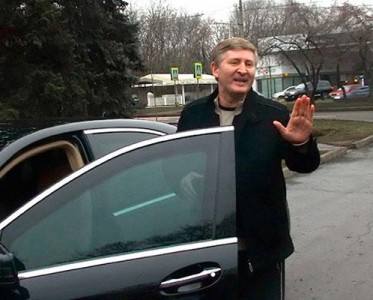 Ахметову обрежут бюджет