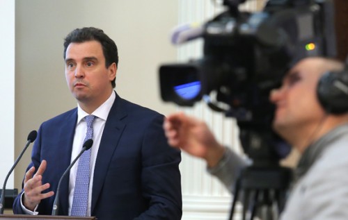 Казус Абромавічуса. Нині перед президентом стоїть дуже непростий вибір