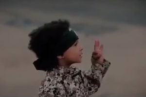 ИГИЛ опубликовало видео казни заложников 4-летним палачом