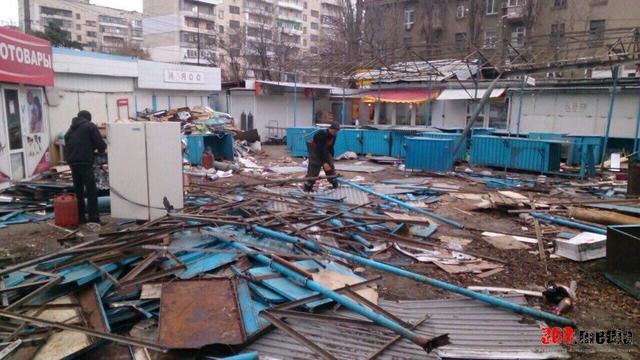 ОДЕССКИЙ «МАФИОЗИ» КОГАН СНОСИТ РЫНОК-«УБИЙЦУ» ЗА СВОЙ СЧЕТ