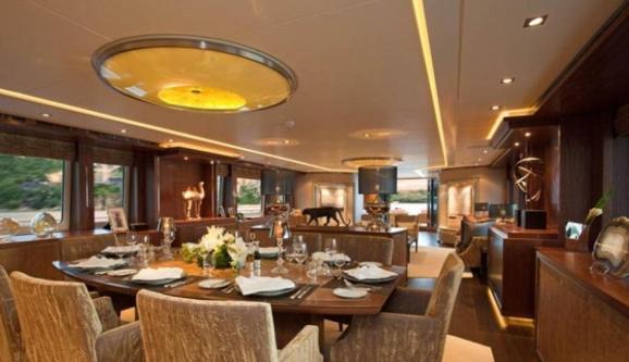 Російський мільярдер продав 47-метрову яхту, бо вона "недостатньо велика"