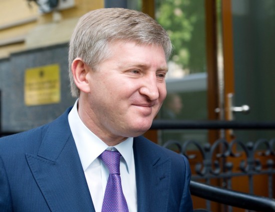 КОЛОМОЙСКИЙ ОТСТАЛ ОТ АХМЕТОВА