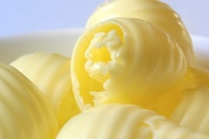 АМКУ сообщил о подделке сливочного масла популярным молокозаводом