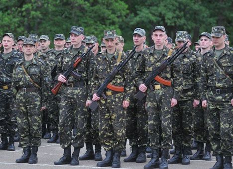 Экс-министр обороны рассказал, почему Украина отдала Крым без боя