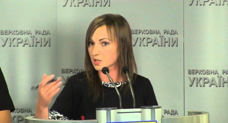 Вперше в історії України нардепа виключили з партії за неперсональне голосування