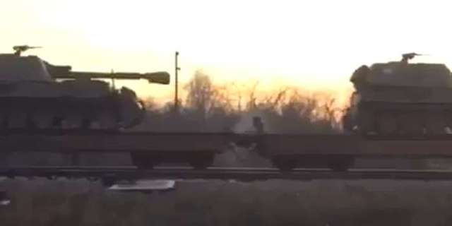 Киев продолжает гнать военную технику к Крыму – сепаратистские СМИ