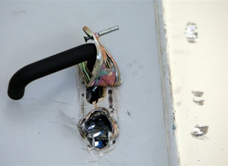 Своих жертв домушники стали вычислять по соцсетям