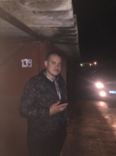 В Одессе пьяный полицейский катался на служебной машине