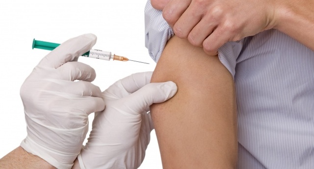 Дефицит вакцин в Украине приведет к росту заболеваемости, - иммунолог