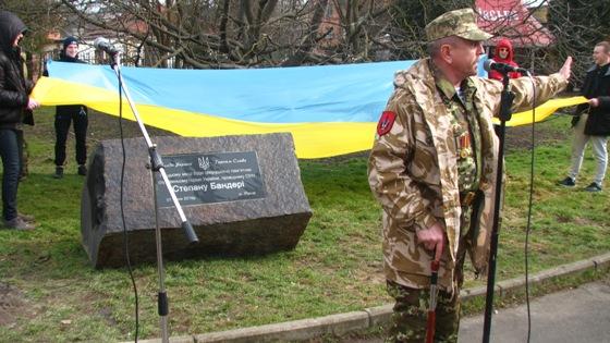 ВАНДАЛИ, ЯКІ ПІДІРВАЛИ ХРЕСТА САШКУ БІЛОМУ, ЗНАЙДЕНІ (+ВІДЕО)