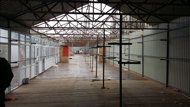 На Академгородке начали демонтировать рынок (+фото)