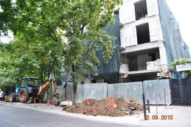 ОДЕССКИЙ СУД ОБЯЗАЛ ДЕТЕЙ РЕКТОРА СТРОИТЕЛЬНОЙ АКАДЕМИИ СНЕСТИ МНОГОЭТАЖНЫЙ «НАХАЛСТРОЙ»