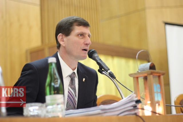 Голова Франківської облради заробляє вдвічі більше за Президента