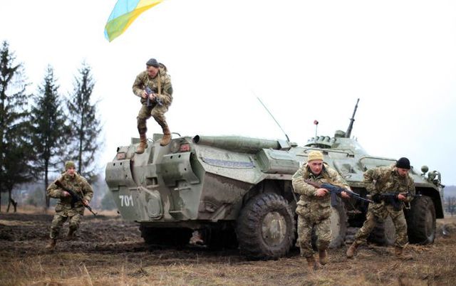 Бої за Авдіївку тривають, ЗСУ відповіли на збройні провокації терористів