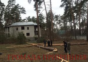 Схеми дерибану: як атовець “подарував” землю дружині голови земельної комісії