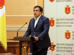 "Модный выход" Саакашвили тролят в Сети: я тоже всегда треники в носки заправляю