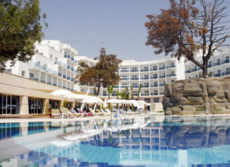 Туроператоры раскрыли 40 ужасных обманов, которые ждут вас в отелях