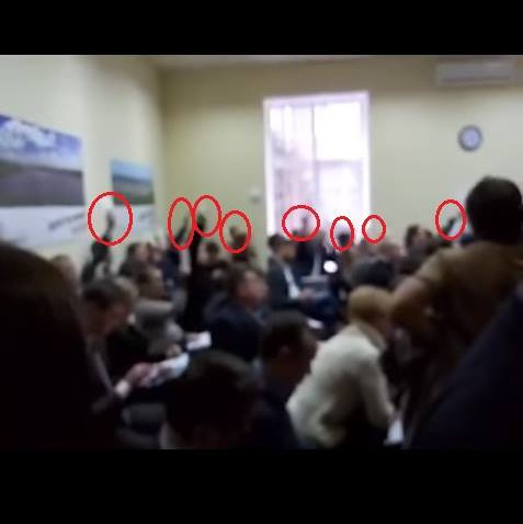 Даже на закрытом съезде БПП не хватило голосов, чтобы лишить Фирсова мандата