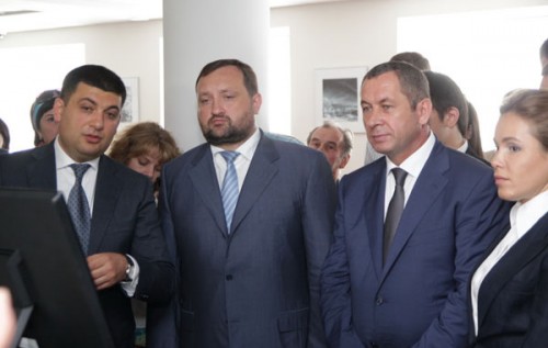 У більшості політиків є своя історія стосунків з кодлом Януковича