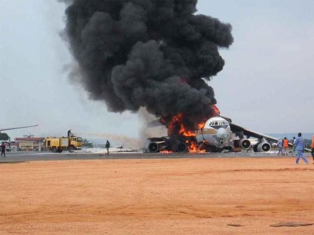 В "БОРИСПОЛЕ" СГОРЕЛ САМОЛЁТ ПРЕМЬЕР-МИНИСТРА УКРАИНЫ