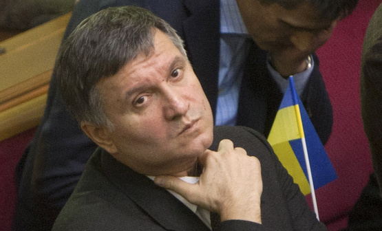 МВД не выполнит решение суда и не снимет с розыска Иванющенко, — Аваков