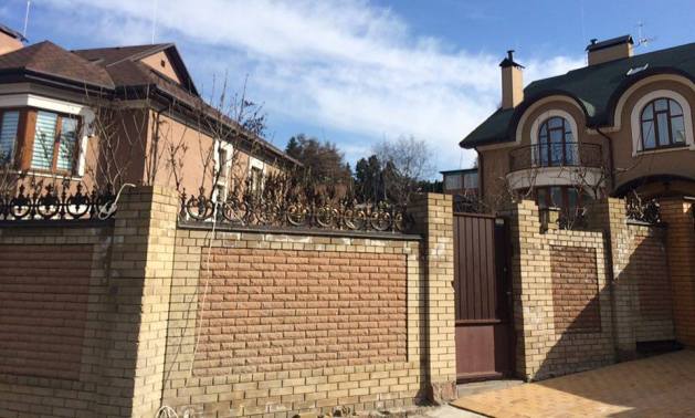 Власність скандального намісника Павла та митрополита Олександра біля Лаври