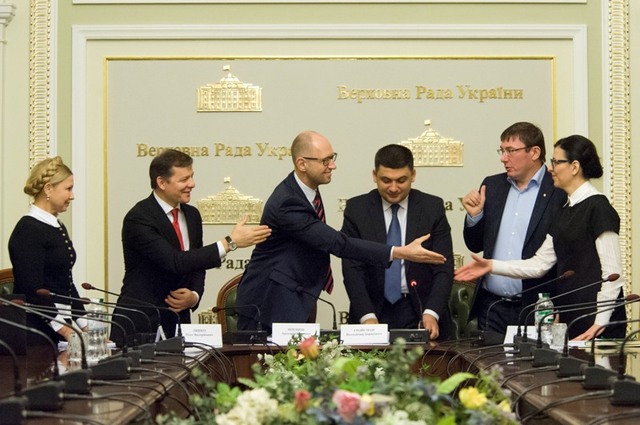 Победы и поражения уходящего правительства Яценюка: итоги каждого министра