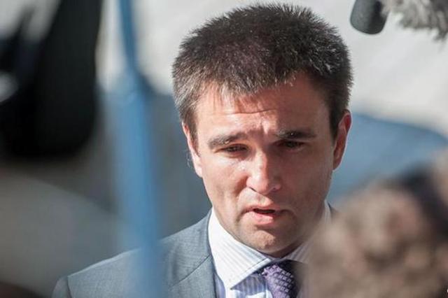 Очільник українського МЗС завербований ФСБ Росії? – Аронець