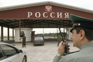 Граница на замке: Россия начала блокаду транзита украинских грузов