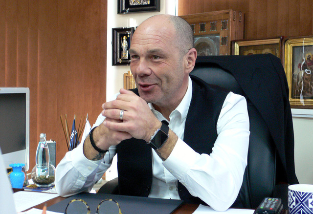 Bloomberg: как бывший мошенник, осужденный в США, стал процветающим банкиром в Крыму