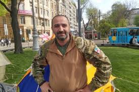 У центрі Львова грузин третій день голодує на підтримку Надії Савченко