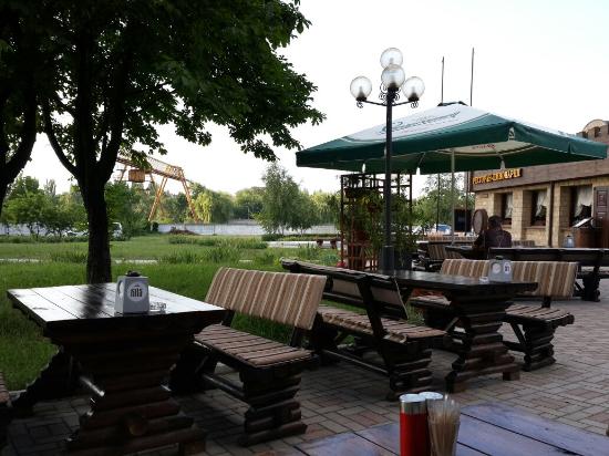 "Нанес официанту ранение в горло": Ходаковський розповів про "розваги" брата Захарченка