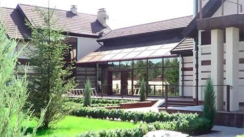 ЕКС-ГОЛОВА КИЇВСЬКОЇ МИТНИЦІ ПОДАРУВАВ СИНУ БУДИНОК ПІД КИЄВОМ