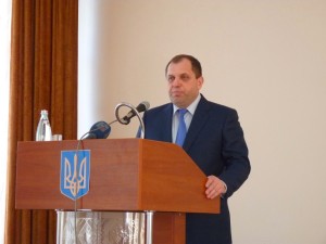 Голові Голованівської РДА та його дружині за два роки “надарували” 16 мільйонів