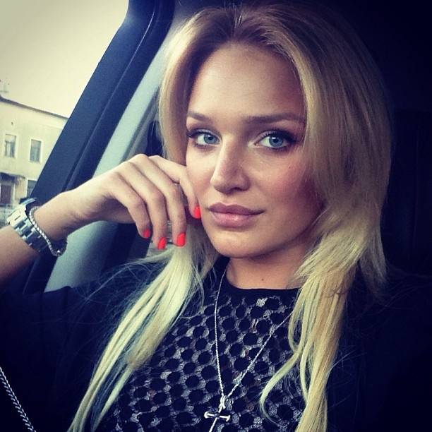 22-річна дочка Добкіна показала, як шикує в найдорожчому готелі Києва