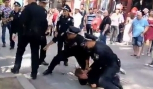 Нова поліція б’є та грабує сумчан