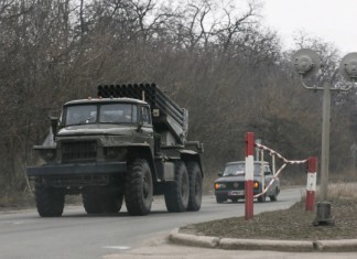 ОБСЄ: У Луганську досі стоять “Гради”, гаубиці і танки