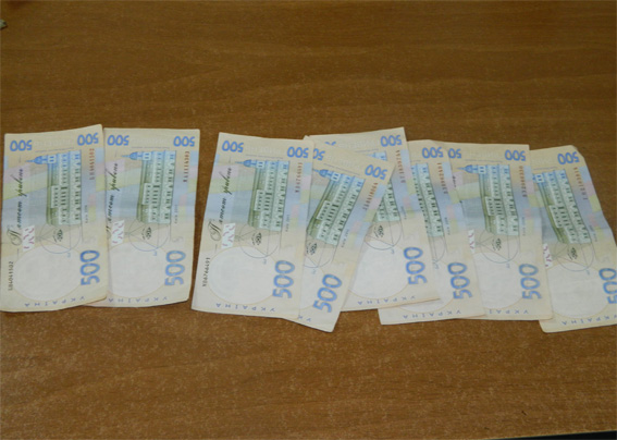 ПОДПОЛКОВНИК ПОЛИЦИИ НЕ ПРИНЯЛ ВЗЯТКУ В ЧЕТЫРЕ ТЫСЯЧИ ГРИВЕН