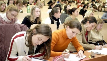 В Раде готовят сюрприз: студентов на три года могут загнать в села