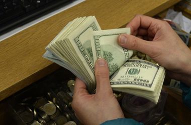 Банкиры: в каком темпе продолжит падать доллар