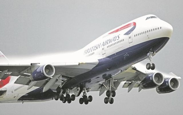 Истребители перехватили потерявший связь пассажирский самолет над Венгрией