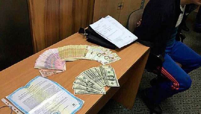 Одессит пытался снять со счета полтора миллиона гривен по фиктивным документам