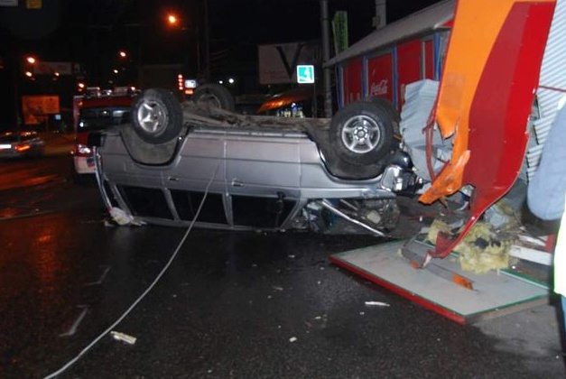 Военные устроили пьяное ДТП в Киеве