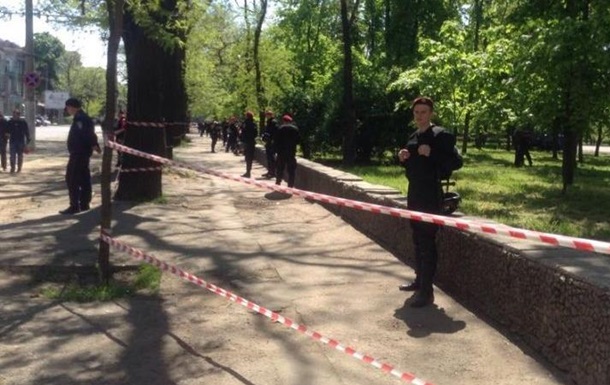 В Одессе третий раз ищут бомбу на Куликовом поле