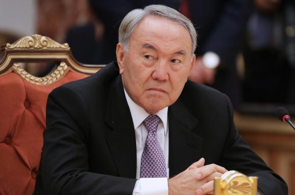 Майданная обреченность. Почему Назарбаева ждет судьба Януковича