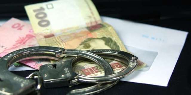 СБУ поймала трех патрульных Черниговщины на взятке