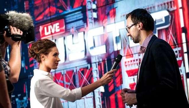 У Шустера объяснили, почему выгнали Лещенко с эфира